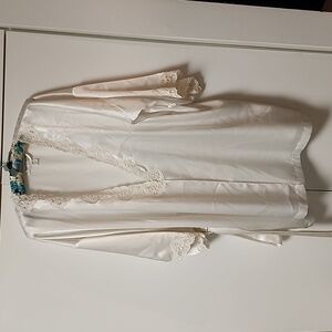 Victoria Secret silky whitel lace robe sequin sparkly detail tie front belt